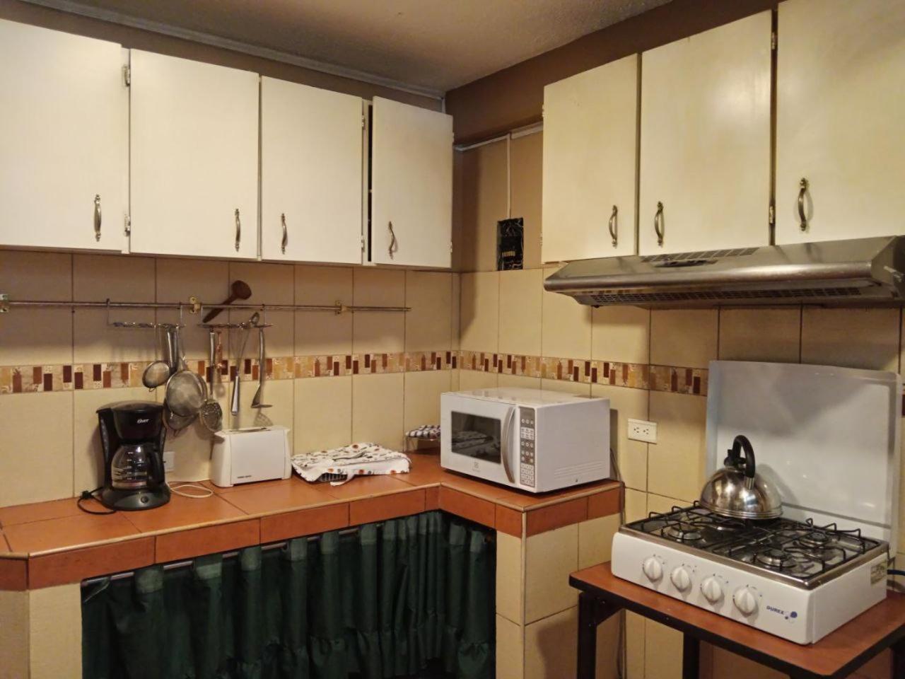 فندق Tin House كويتو المظهر الخارجي الصورة